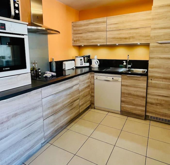"Clavel 26" Joli T2 En Duplex A 3 Min Des Halles Sete Exterior photo